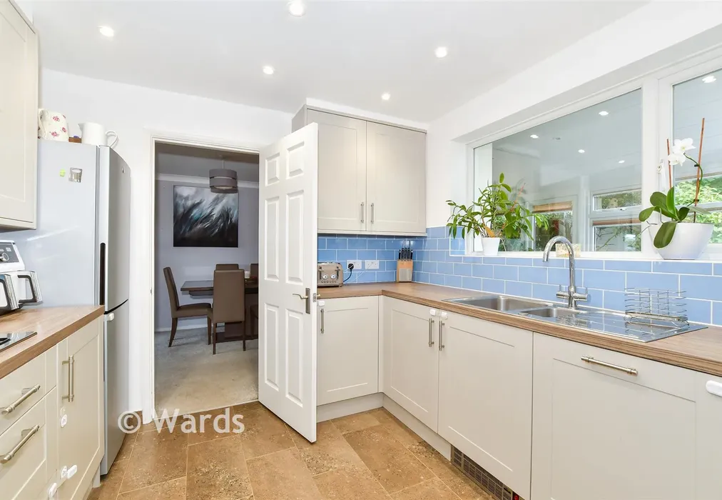Kitchen - Freeman Way, Maidstone, Kent - Wards of Kent
