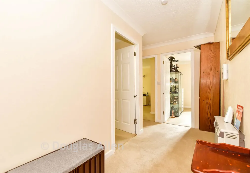 Hallway - Grange Avenue, Woodford Green, Essex - Wards of Kent