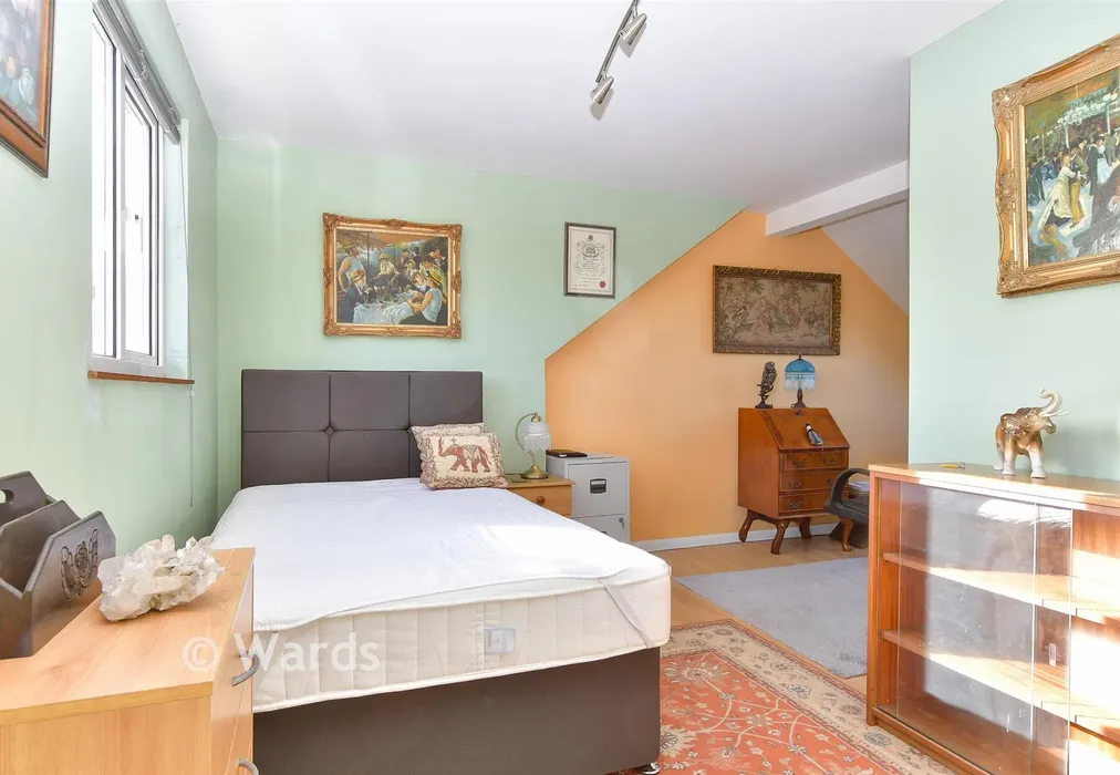 Bedroom 1 - Hilltop Road, Rochester, Kent - Wards of Kent