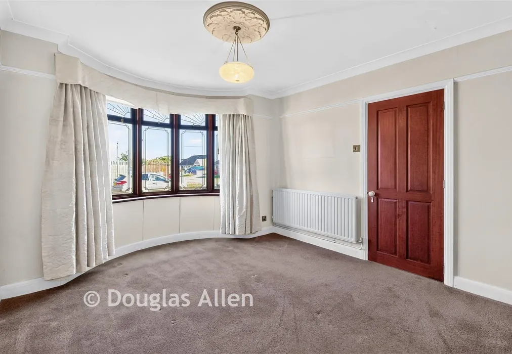 Bedroom - Deirdre Avenue, Wickford, Essex - Wards of Kent