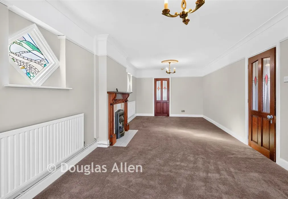 Lounge/Diner - Deirdre Avenue, Wickford, Essex - Wards of Kent