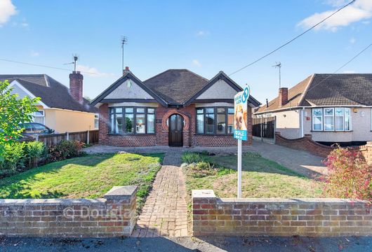 Deirdre Avenue, Wickford, Essex - Wards of Kent