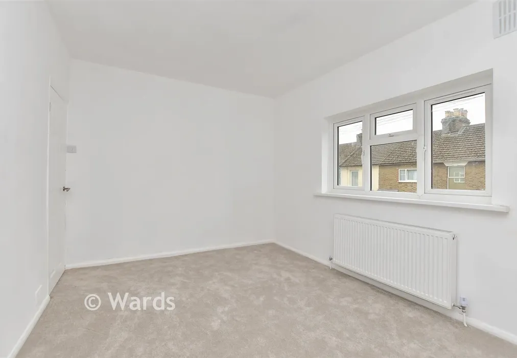 Bedroom 1 - Shortlands Road, Sittingbourne, Kent - Wards of Kent
