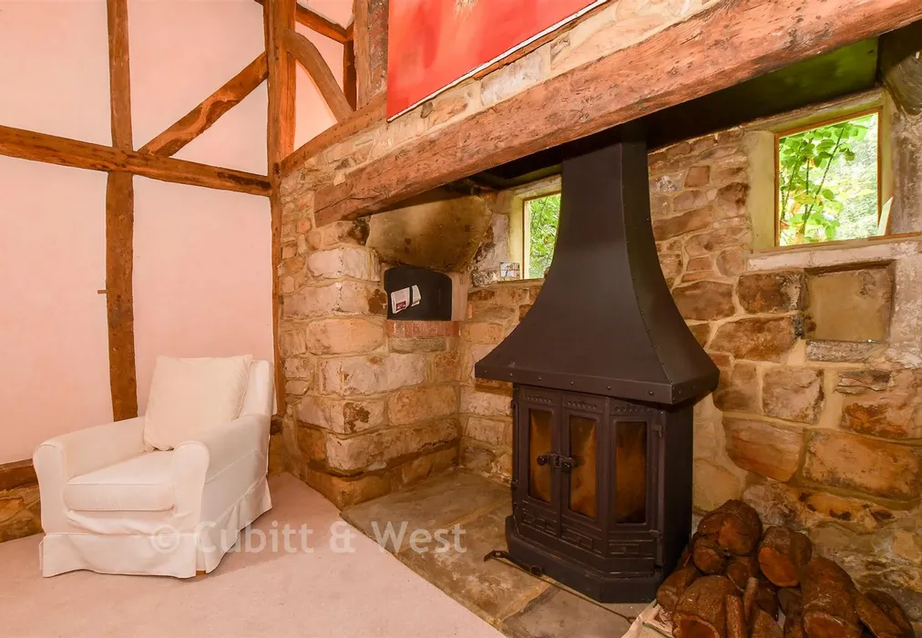 Internal Lifestyle Photograph - Cat Street, Upper Hartfield, East Sussex - Wards of Kent