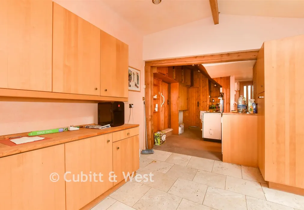 Kitchen/Dining Room - Cat Street, Upper Hartfield, East Sussex - Wards of Kent