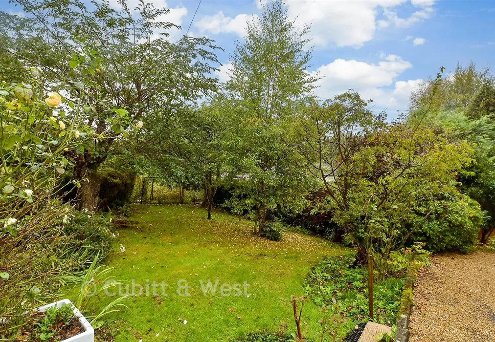 Front Garden - Cat Street, Upper Hartfield, East Sussex - Wards of Kent