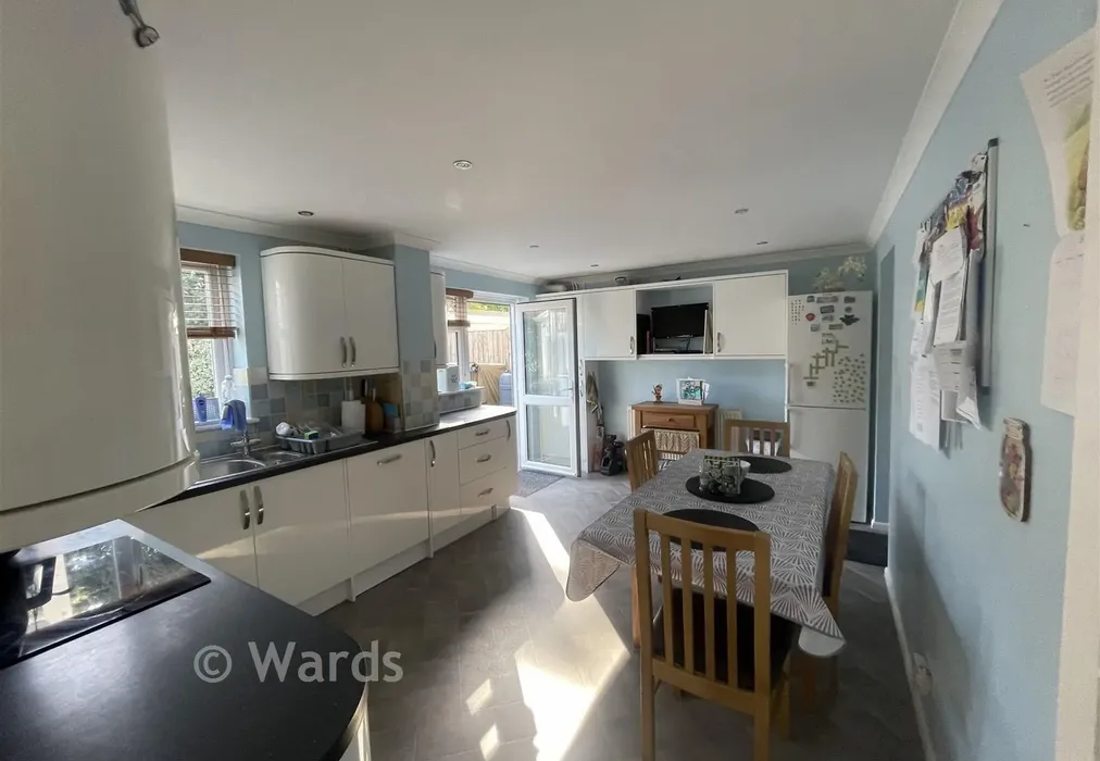 Kitchen - Patterson Close, Deal, Kent - Wards of Kent