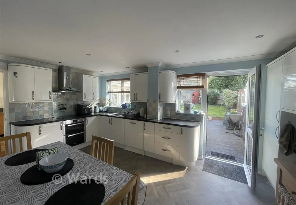 Kitchen - Patterson Close, Deal, Kent - Wards of Kent