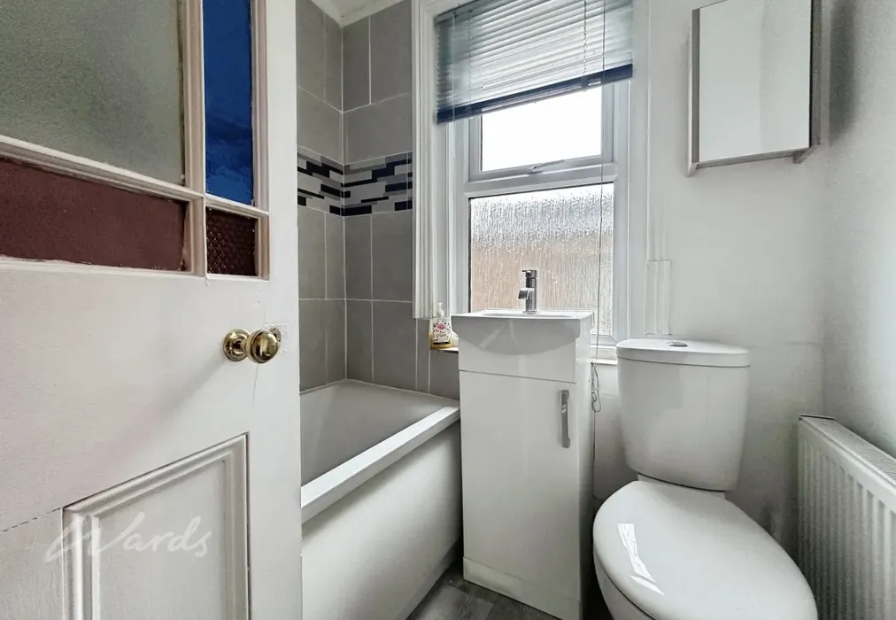 Alex 36 bath use - Alexandra Road Broadstairs CT10 - Wards of Kent