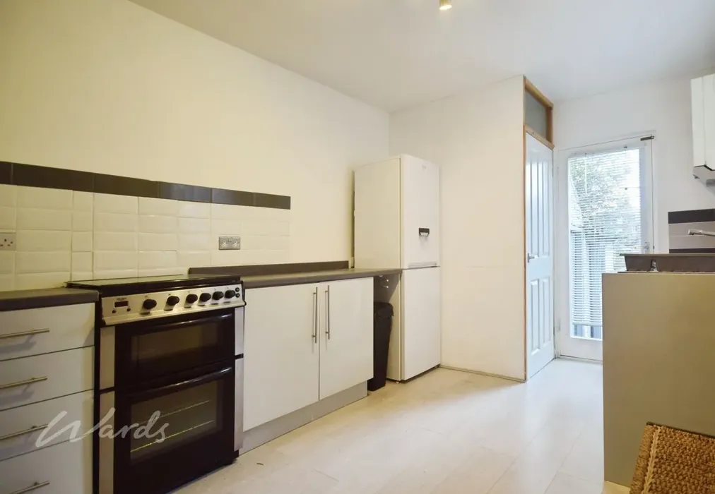 Alex 36 kitchen 1... - Alexandra Road Broadstairs CT10 - Wards of Kent