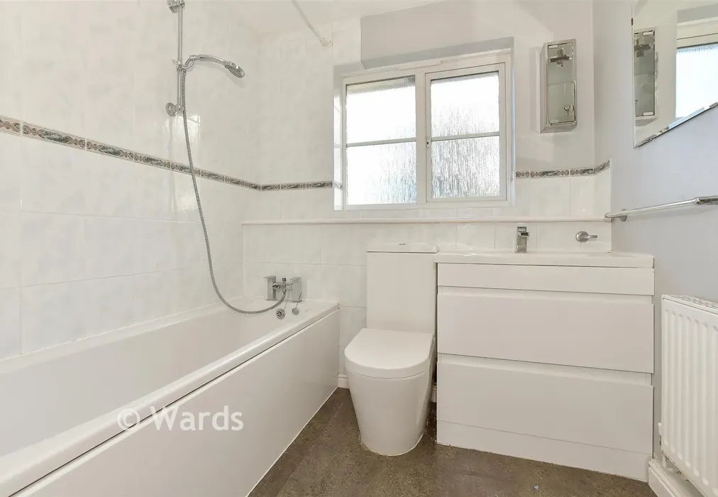 Ensuite bathroom - Blackberry Way, Whitstable, Kent - Wards of Kent