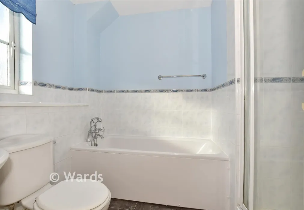 Bathroom - Blackberry Way, Whitstable, Kent - Wards of Kent