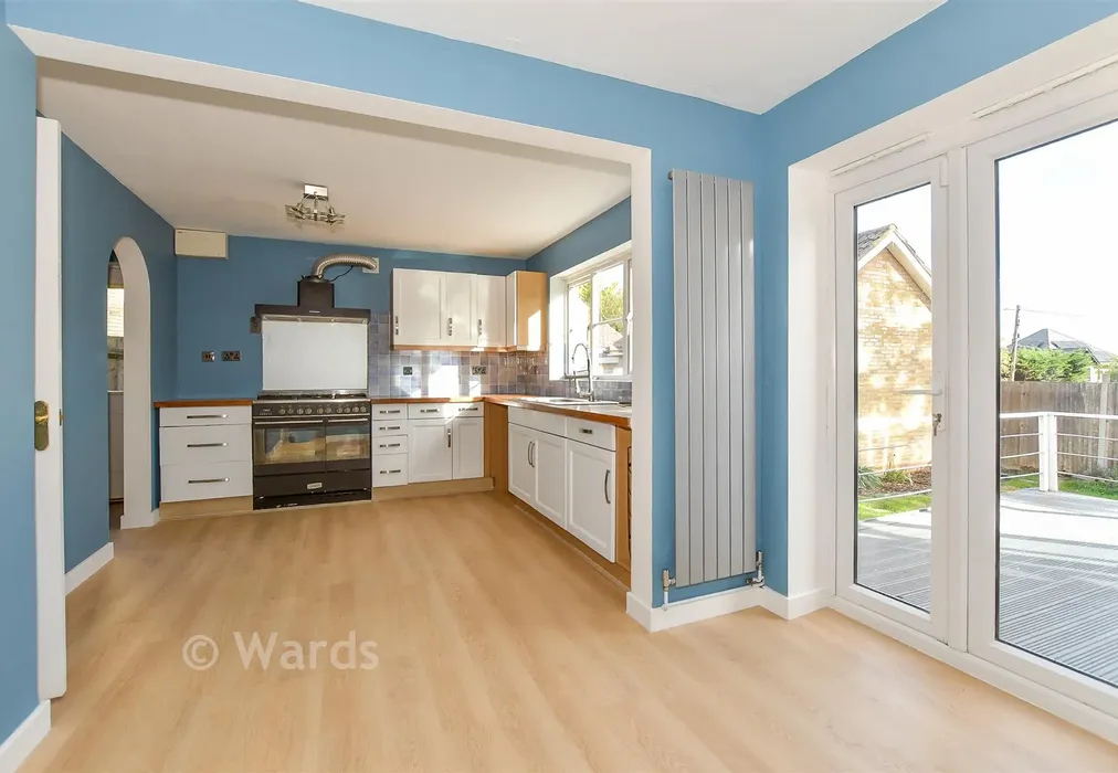 Kitchen - Blackberry Way, Whitstable, Kent - Wards of Kent