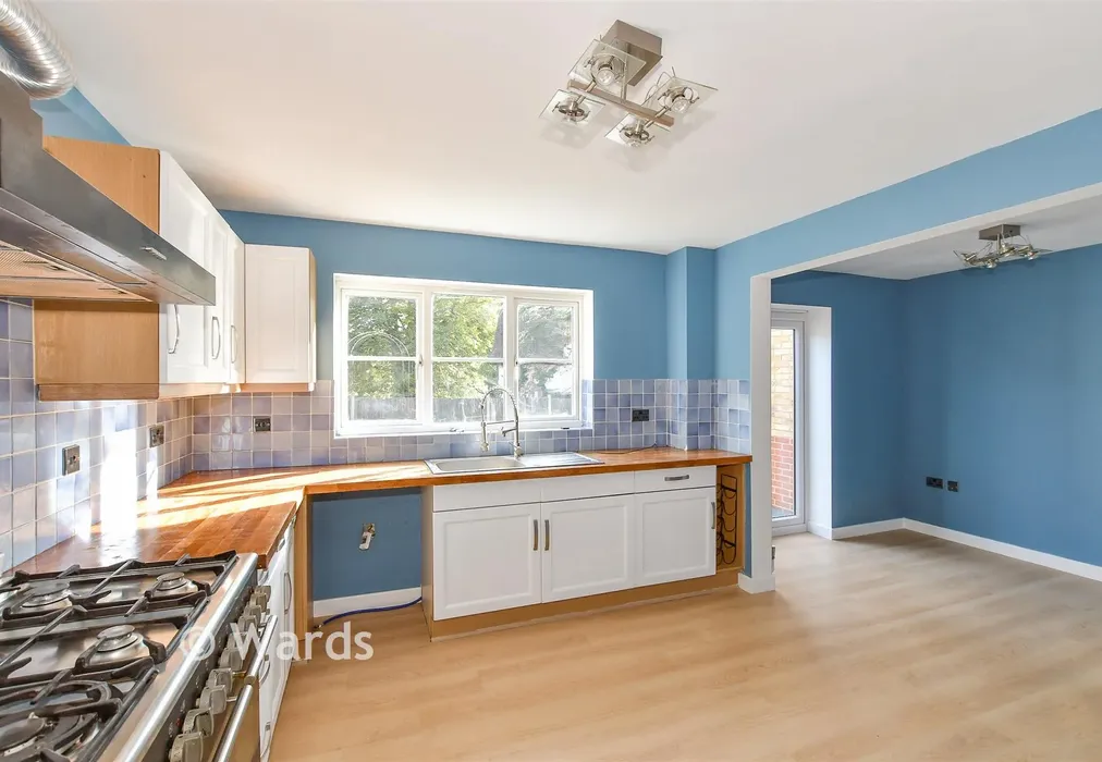 Kitchen - Blackberry Way, Whitstable, Kent - Wards of Kent
