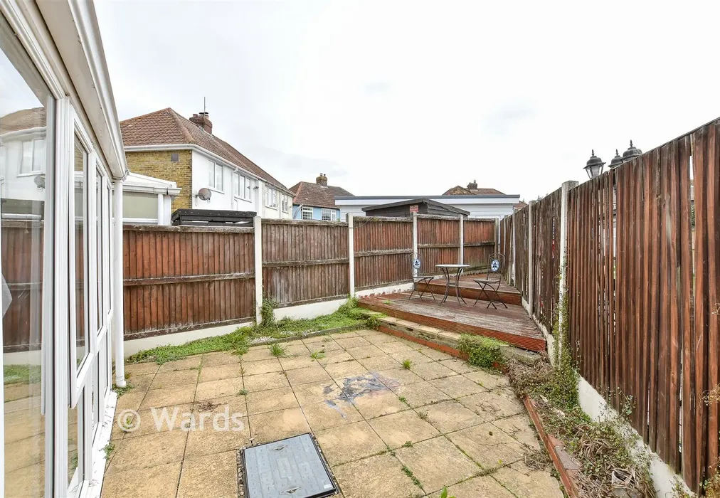 Rear Garden - Sheldon Close, Aylesham, Canterbury, Kent - Wards of Kent