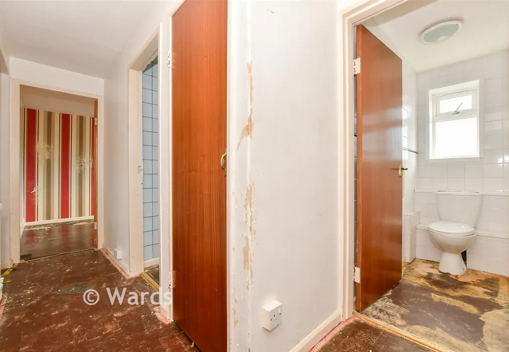 Internal Lifestyle Photograph - Durham Hill, Dover, Kent - Wards of Kent