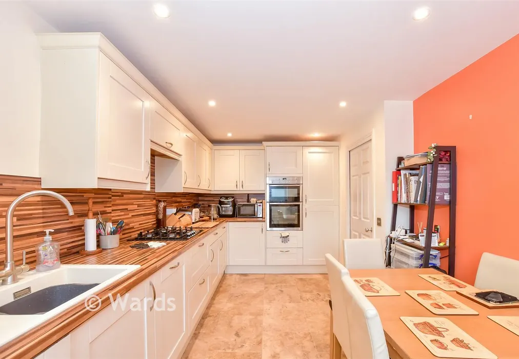 Internal Feature - Mill Crescent, Tonbridge, Kent - Wards of Kent
