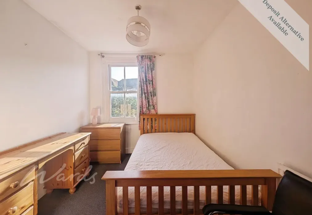 Bedroom - Kirbys Lane Canterbury CT2 - Wards of Kent