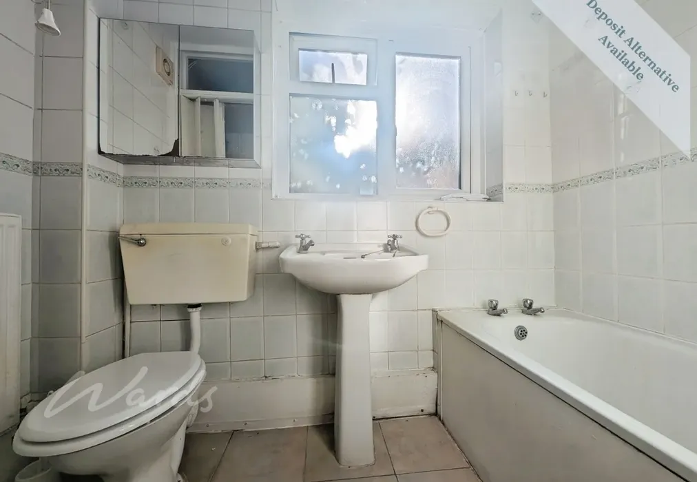 Bathroom - Kirbys Lane Canterbury CT2 - Wards of Kent