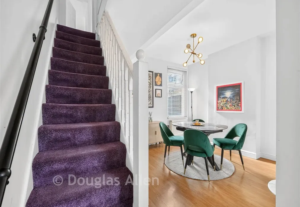 Internal Feature - Edgar Road, Chadwell Heath, Essex - Wards of Kent