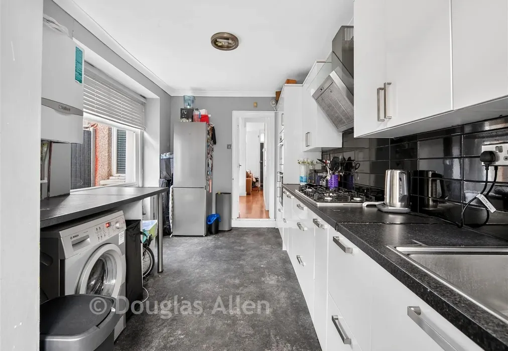 Internal Feature - Edgar Road, Chadwell Heath, Essex - Wards of Kent