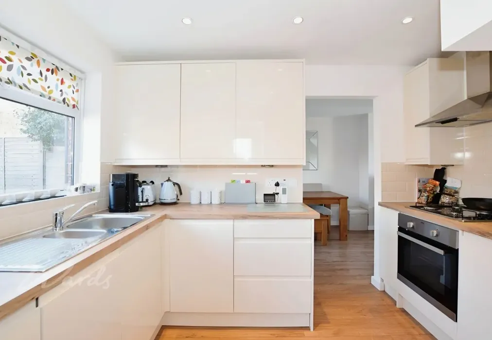 Kitchen - Richmond Way Maidstone ME15 - Wards of Kent