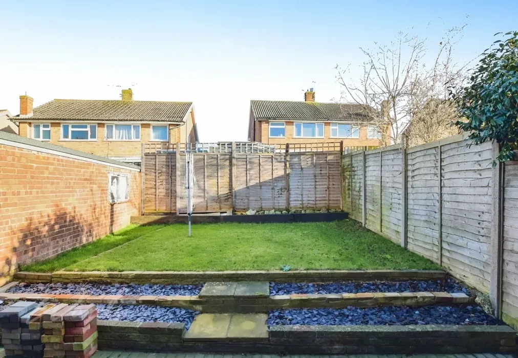 Rear Garden - Richmond Way Maidstone ME15 - Wards of Kent