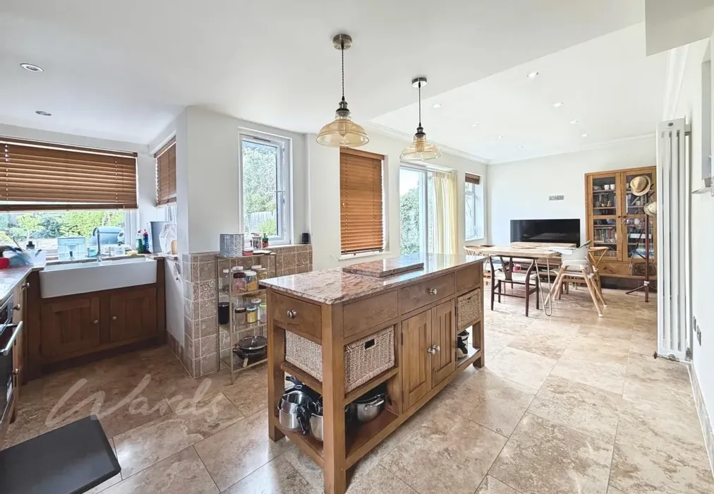 Kitchen - Dene Drive Longfield DA3 - Wards of Kent