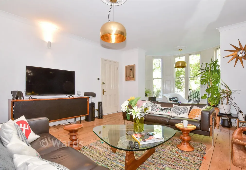 Lounge - Sandling Place, Sandling, Kent - Wards of Kent