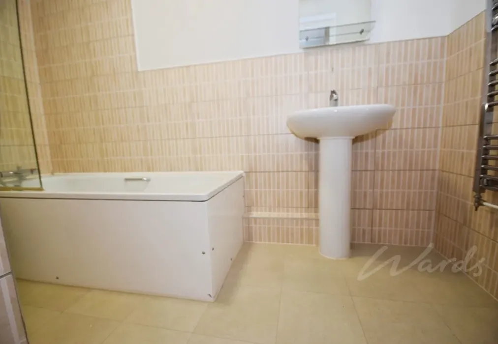 queens bath - Queens Court Chichester Close ME8 - Wards of Kent