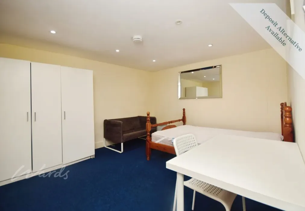 Bedroom 1 - Church Street St. Pauls CT1 - Wards of Kent
