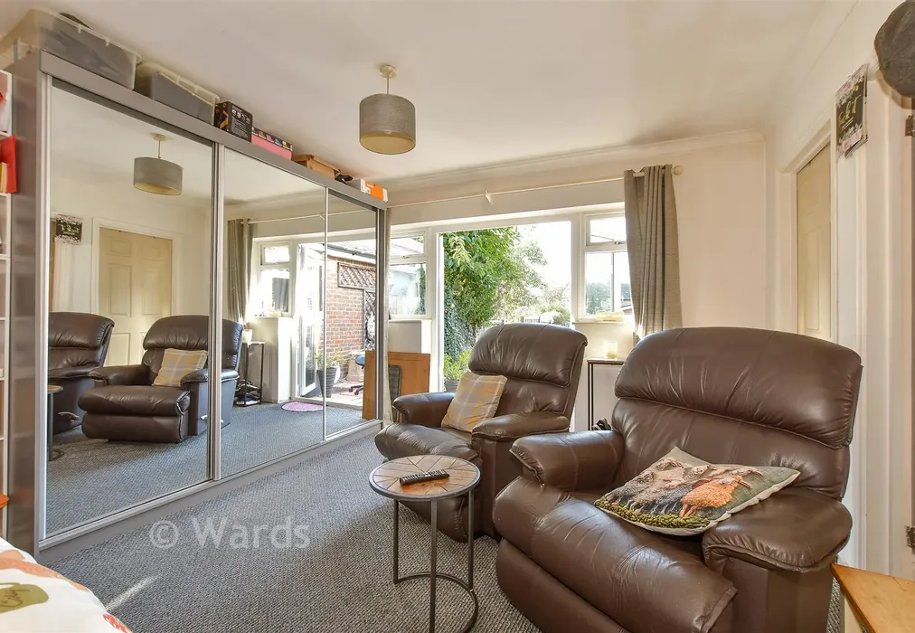 Bedroom 1 - Osborne Road, Willesborough, Ashford, Kent - Wards of Kent