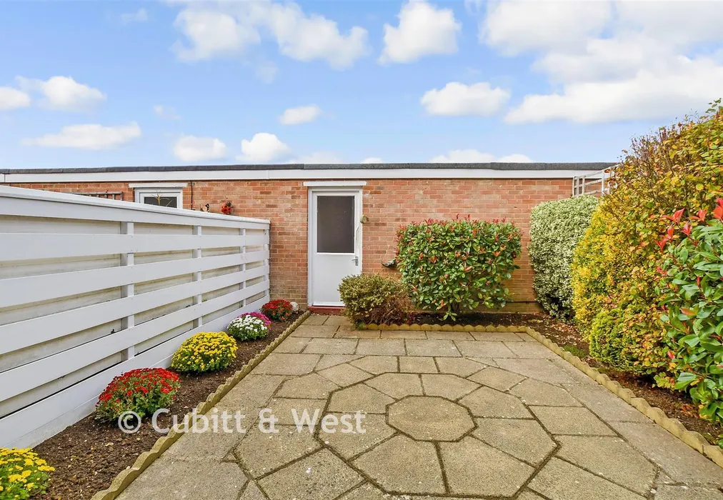 External Feature - Arundel Garden, Rustington, West Sussex - Wards of Kent