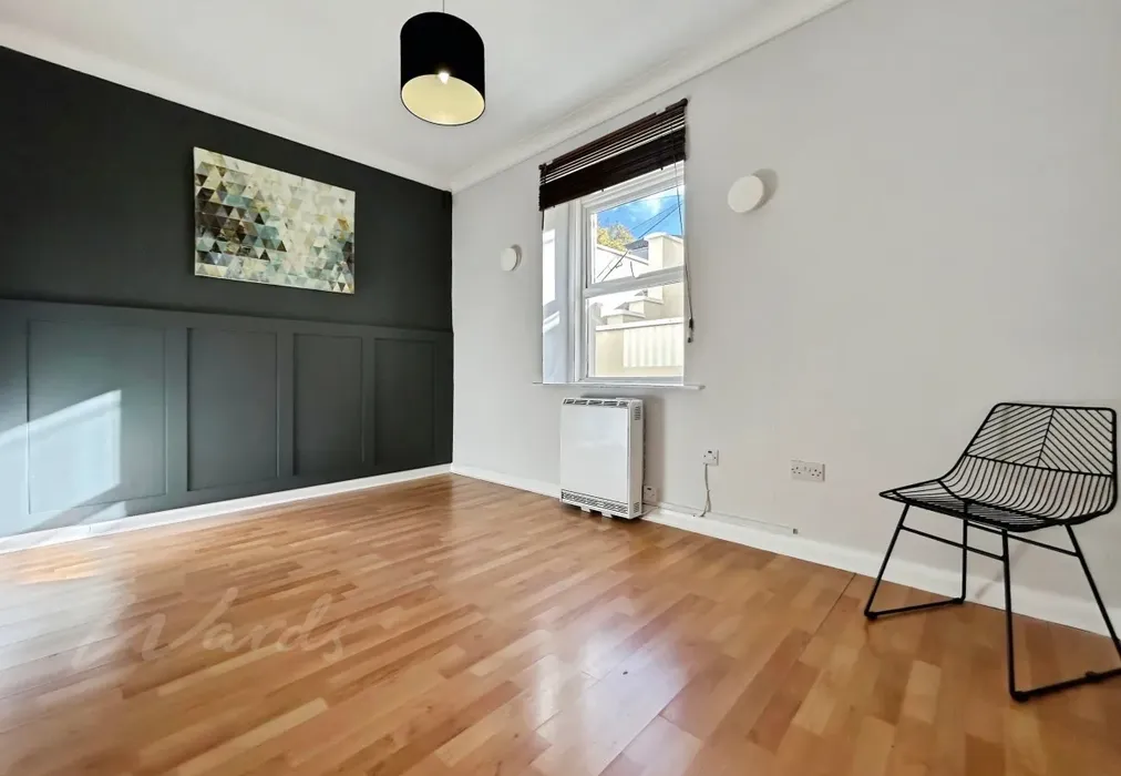 bcc35754-bedroom 202 - Upper Grosvenor Road Tunbridge Wells TN1 - Wards of Kent