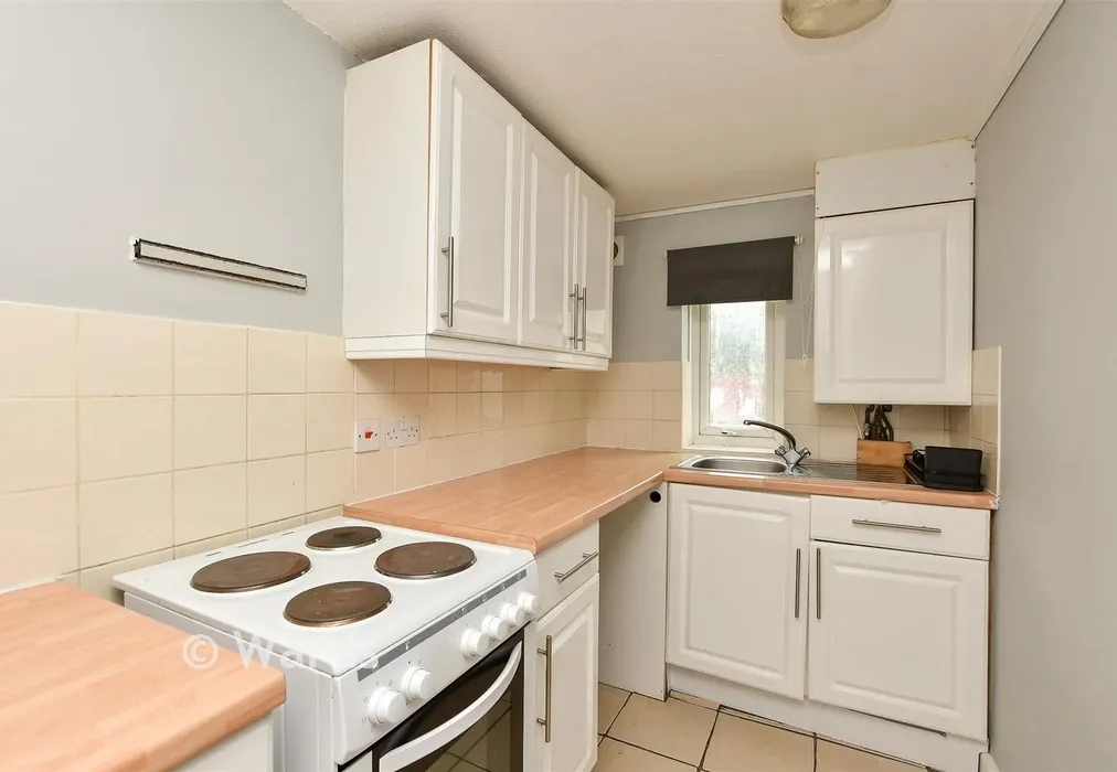 Internal Feature - St. Luke's Avenue, Ramsgate, Kent - Wards of Kent