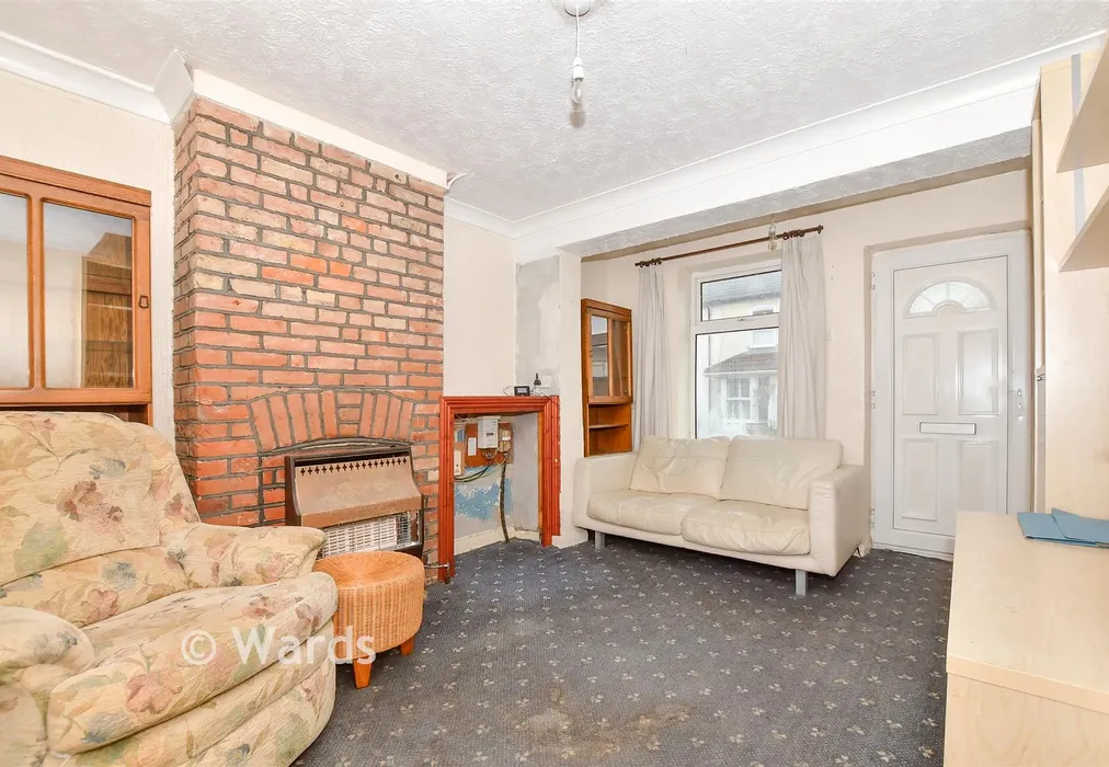 Lounge - Portland Place, Snodland, Kent - Wards of Kent