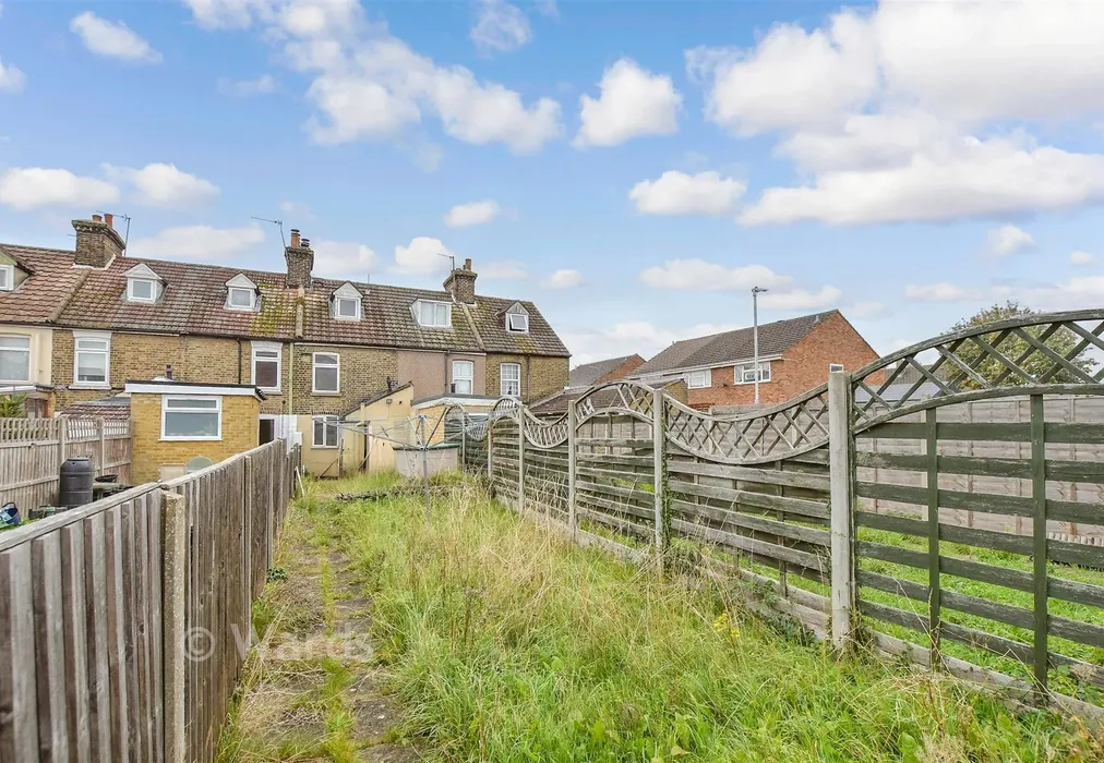 Rear Garden - Portland Place, Snodland, Kent - Wards of Kent