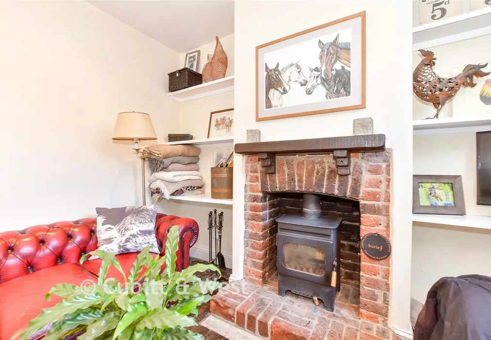 Internal Lounge - East Street, Emsworth, West Sussex - Wards of Kent