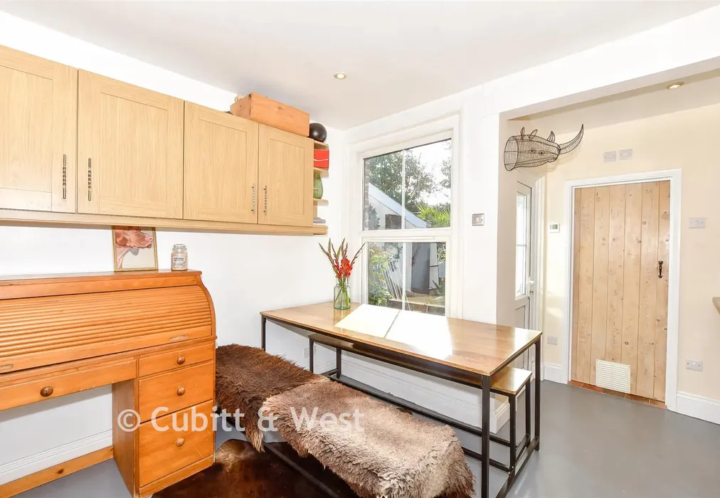 Internal Dining Area - East Street, Emsworth, West Sussex - Wards of Kent