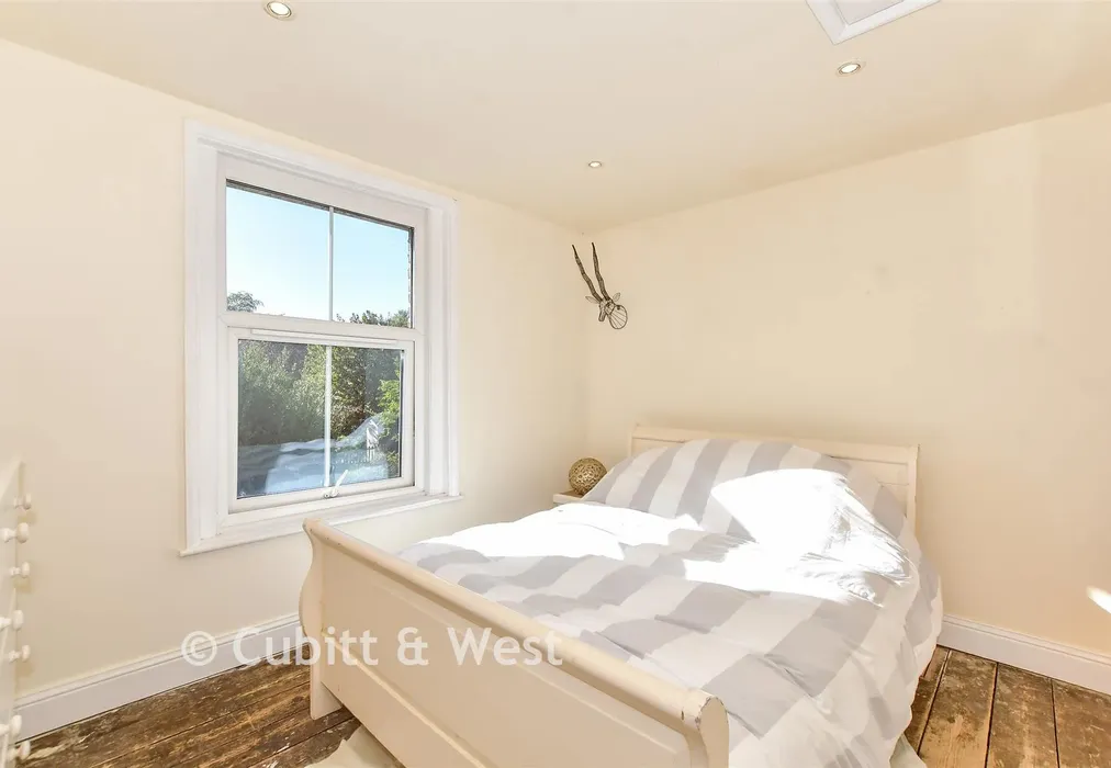 Internal Bedroom 2 - East Street, Emsworth, West Sussex - Wards of Kent